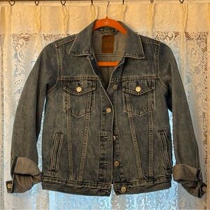 Women's Gap Icon Denim Jacket